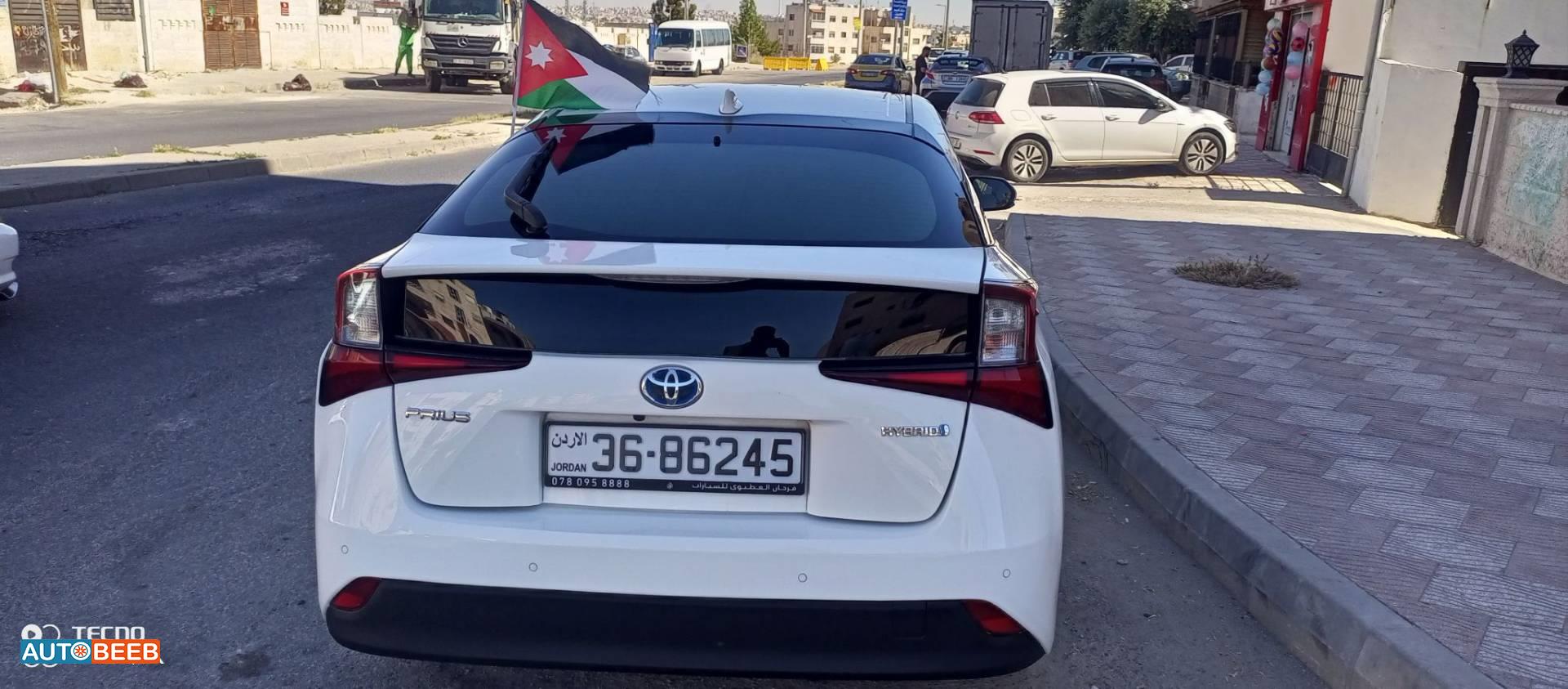 Toyota Prius 2019