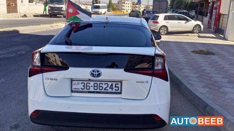 Toyota Prius 2019