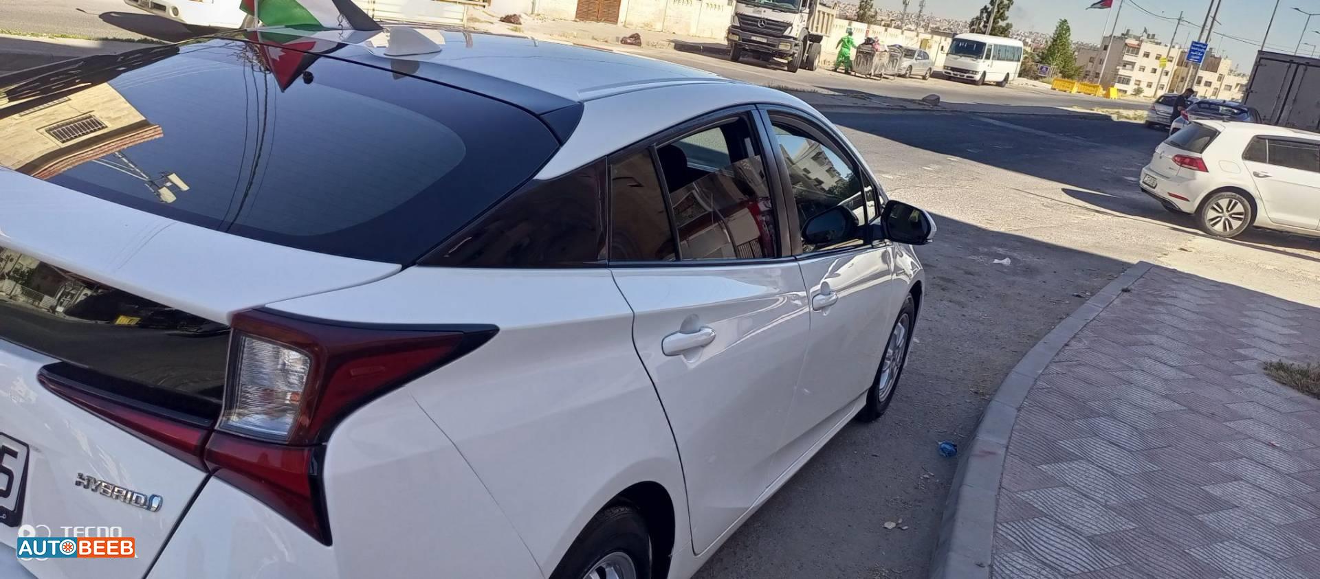 Toyota Prius 2019