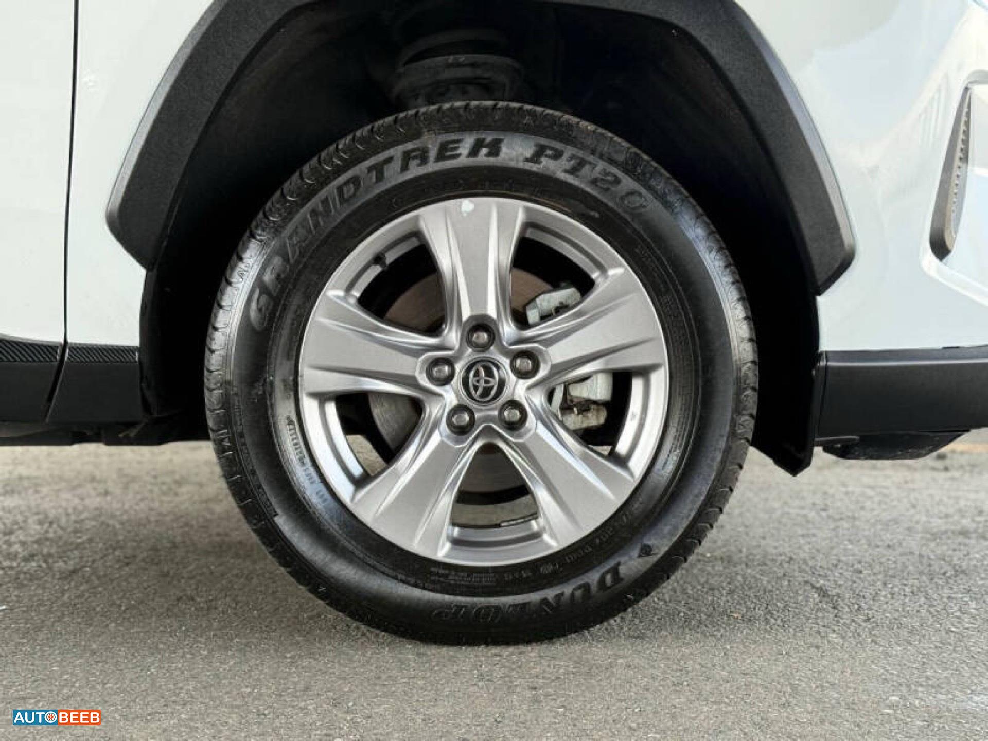 Toyota RAV4 2023