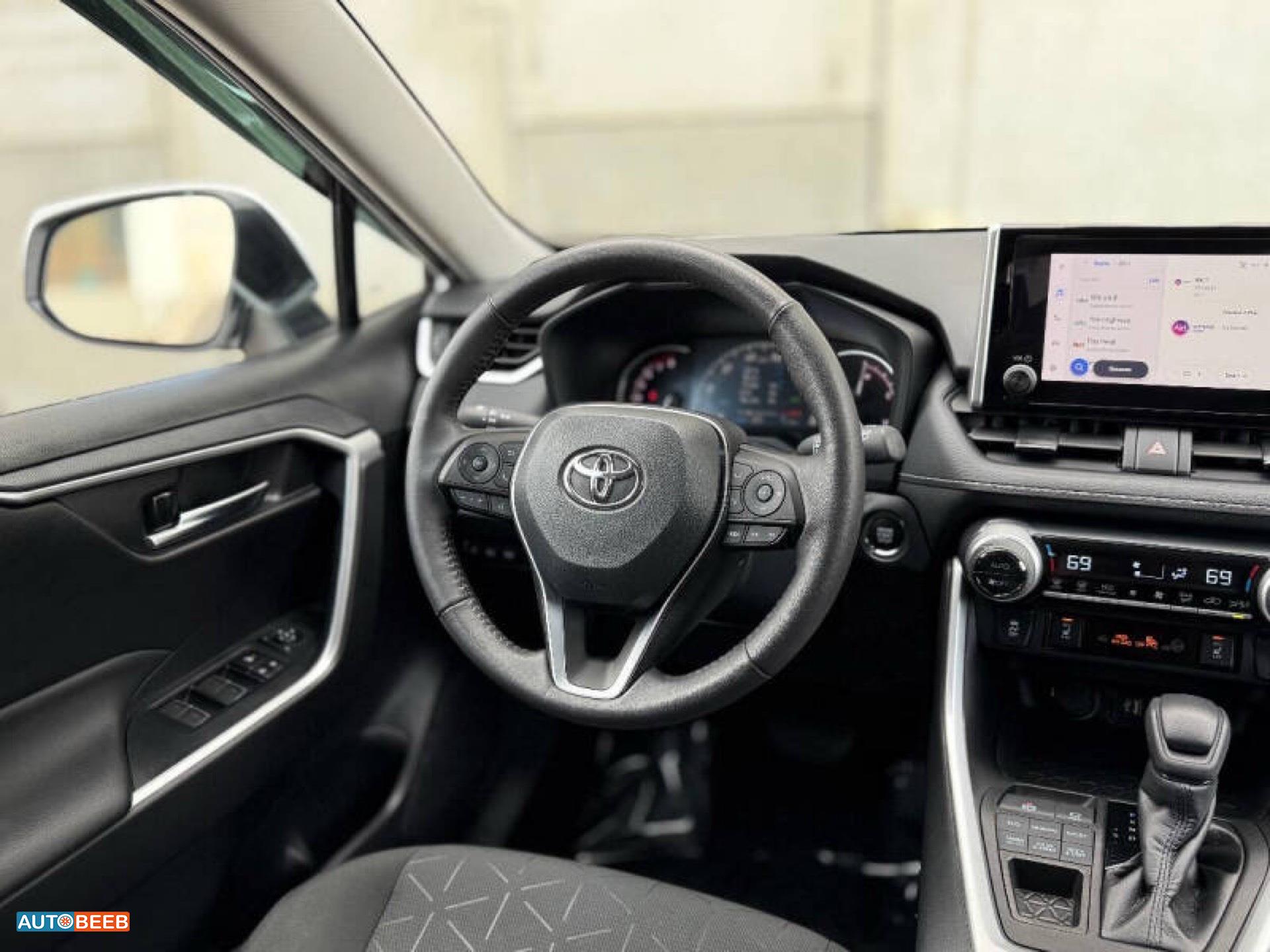 Toyota RAV4 2023