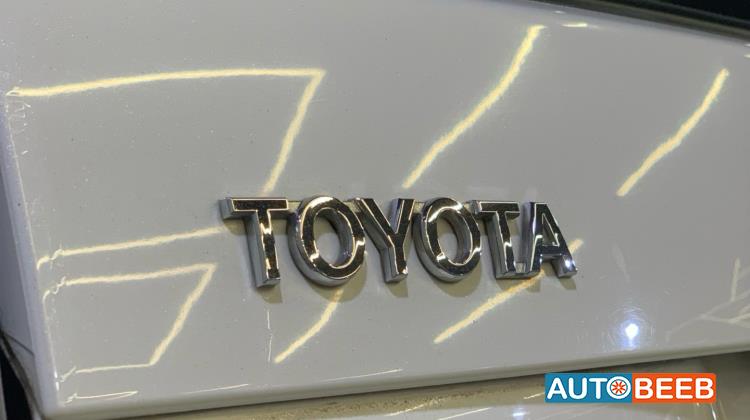 Toyota Prius 2012