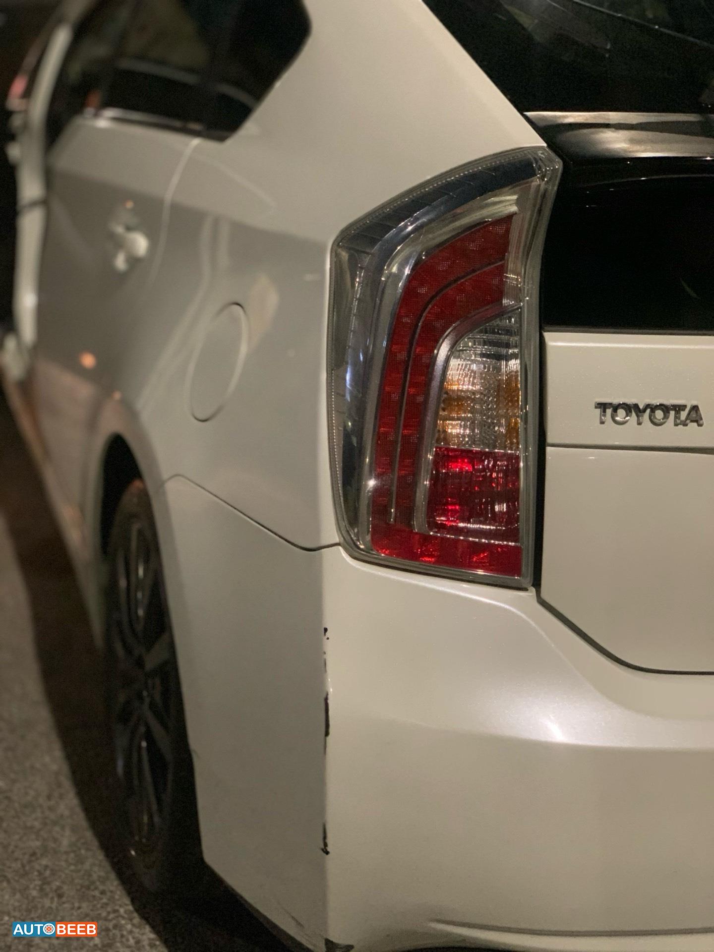 Toyota Prius 2012