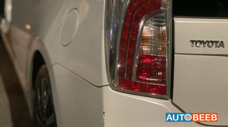 Toyota Prius 2012