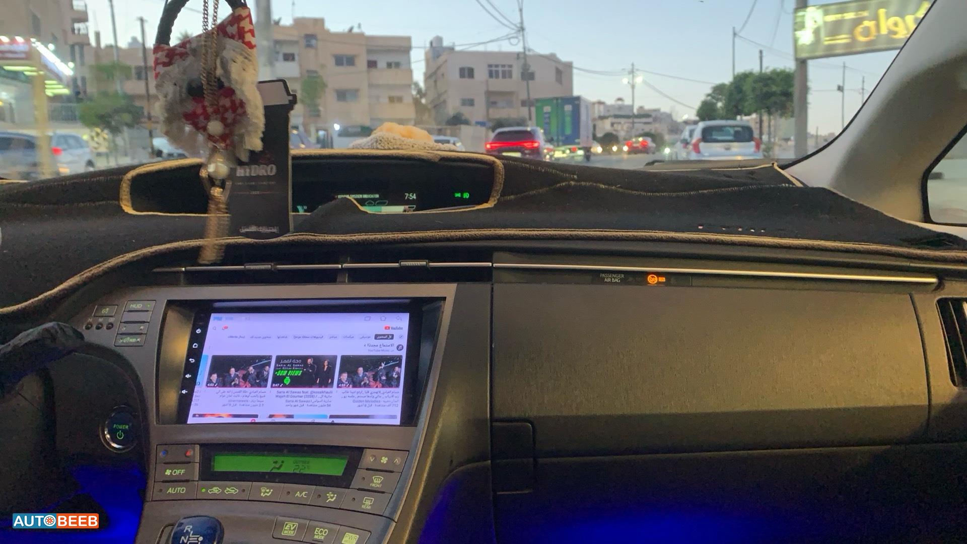 Toyota Prius 2012