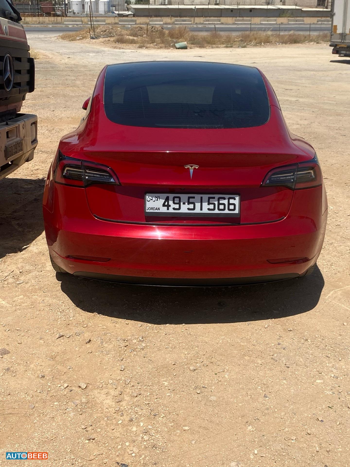 Tesla 3 2023