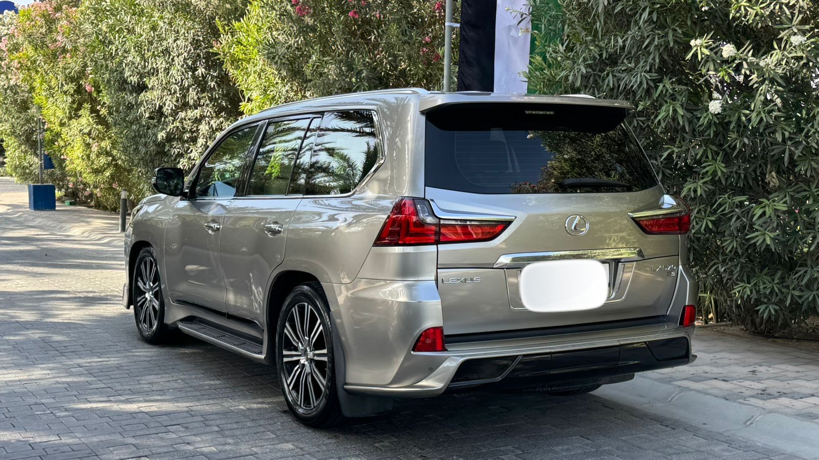 لكزس LX570 2018