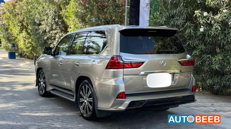 لكزس LX570 2018