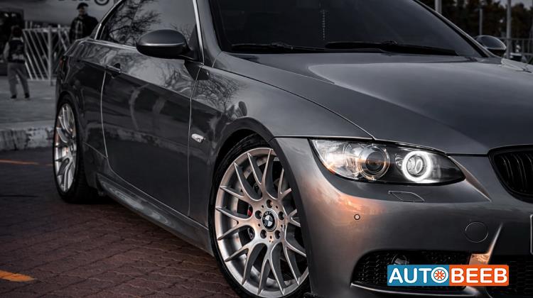 BMW 330 2008