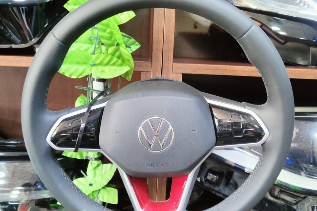 Cabin  Steering Wheel Volkswagen ID.4