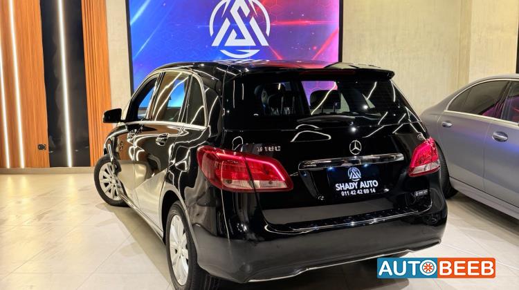 Mercedes Benz B180 2016