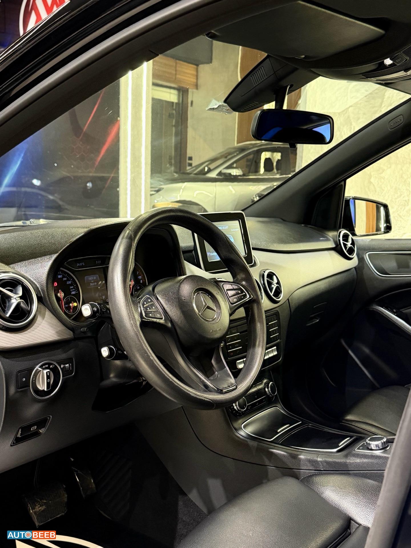 Mercedes Benz B180 2016