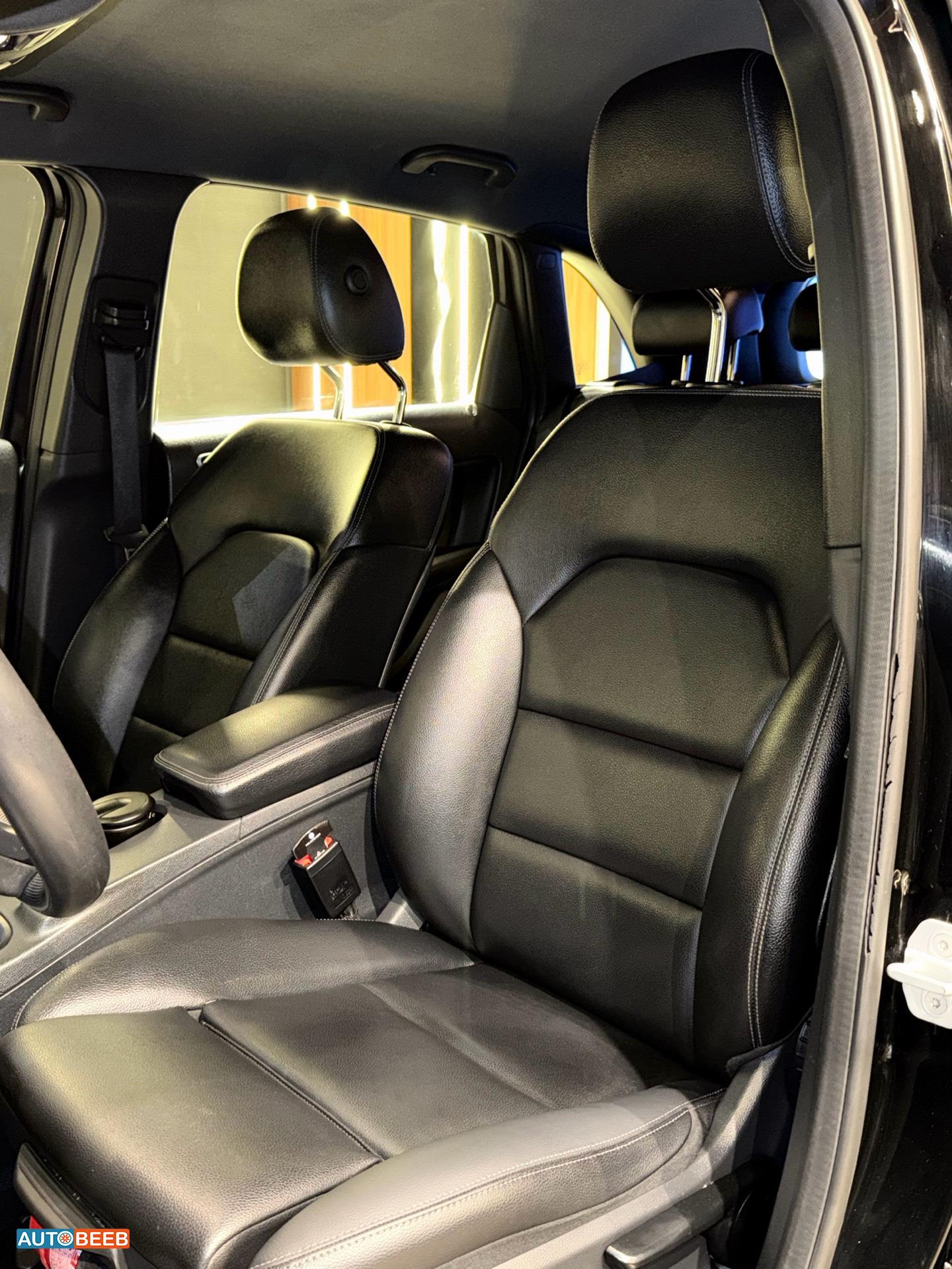Mercedes Benz B180 2016