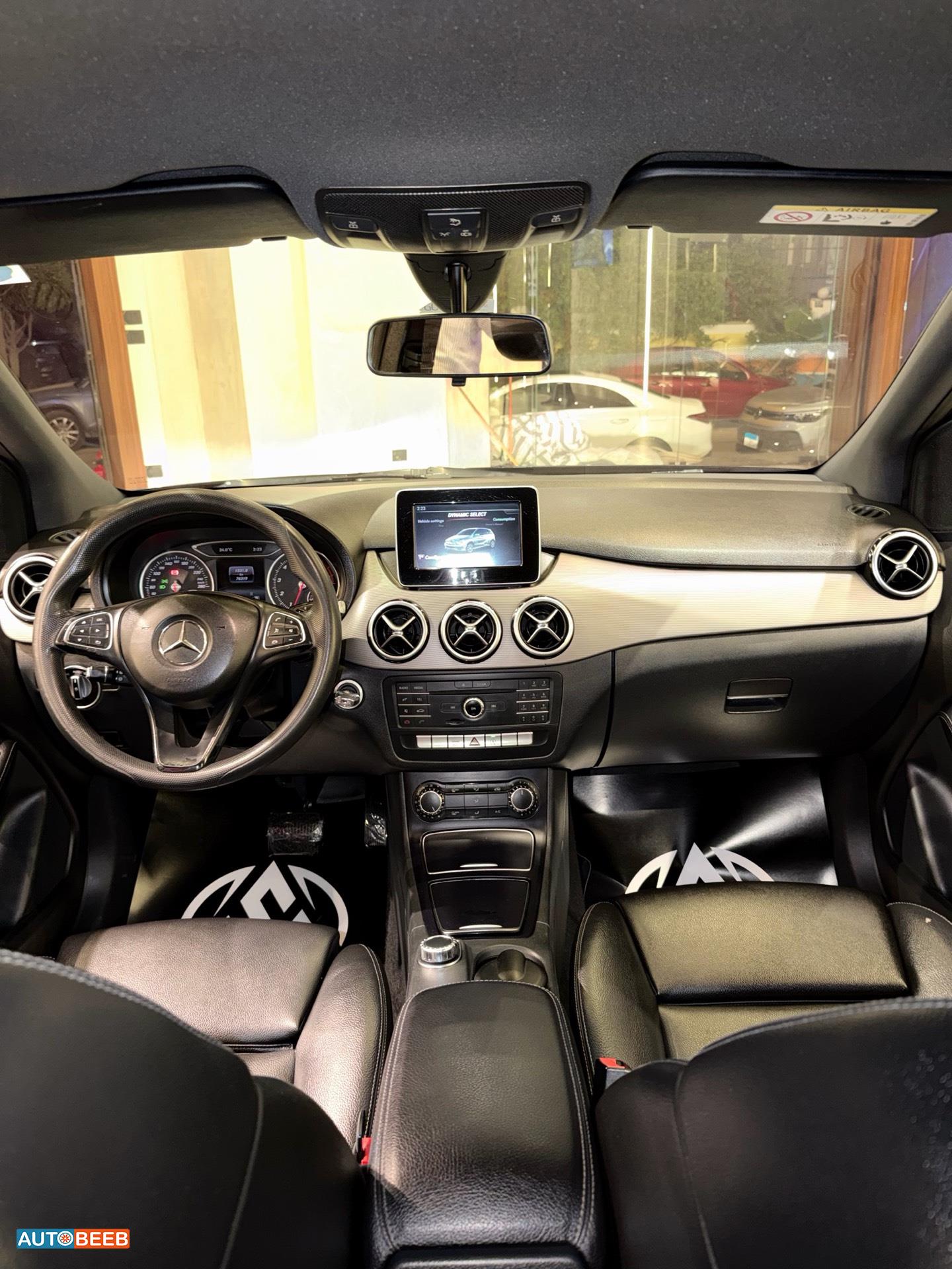 Mercedes Benz B180 2016