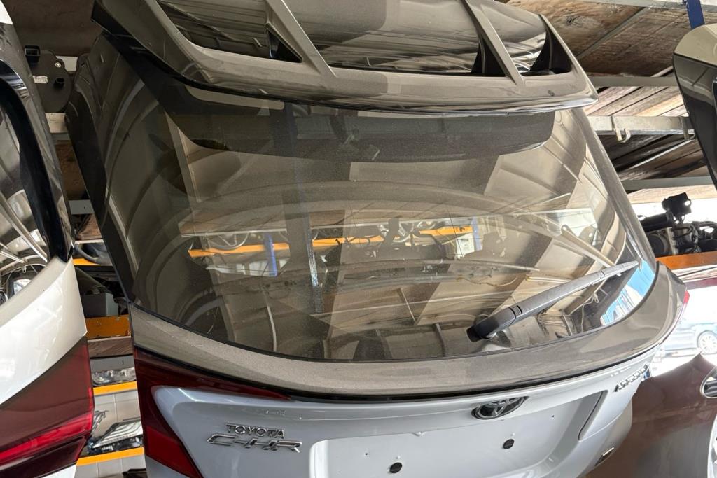 Body  Trunk Toyota CHR