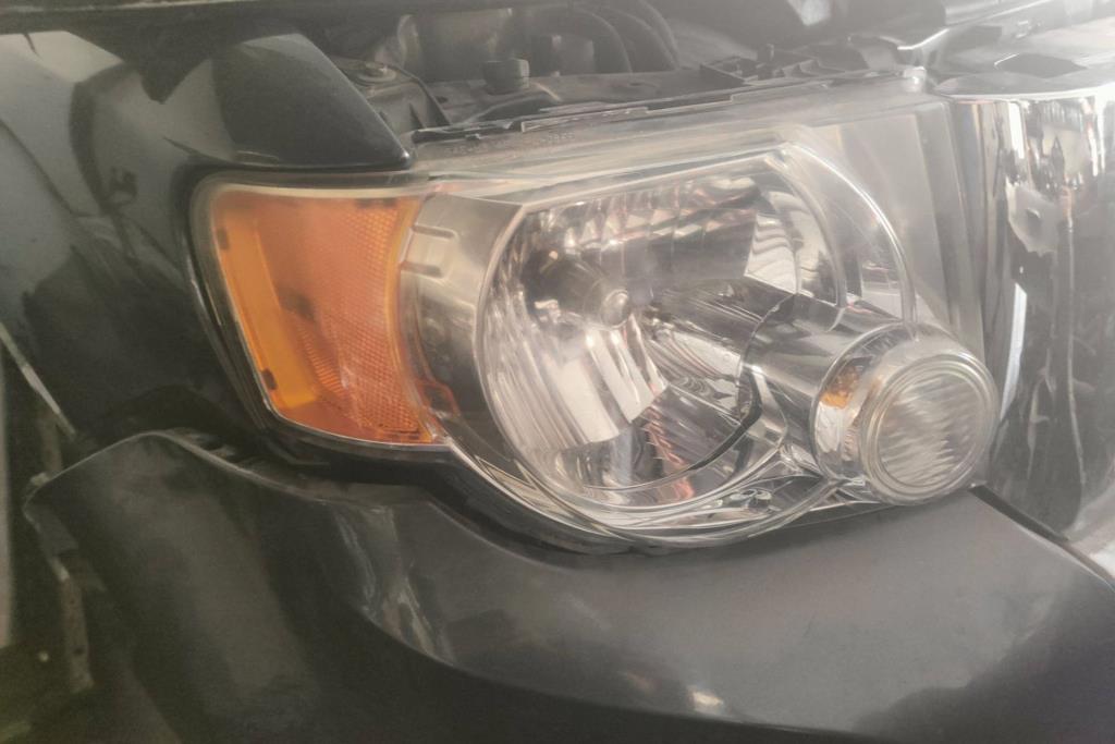 Lights Front light Ford Escape