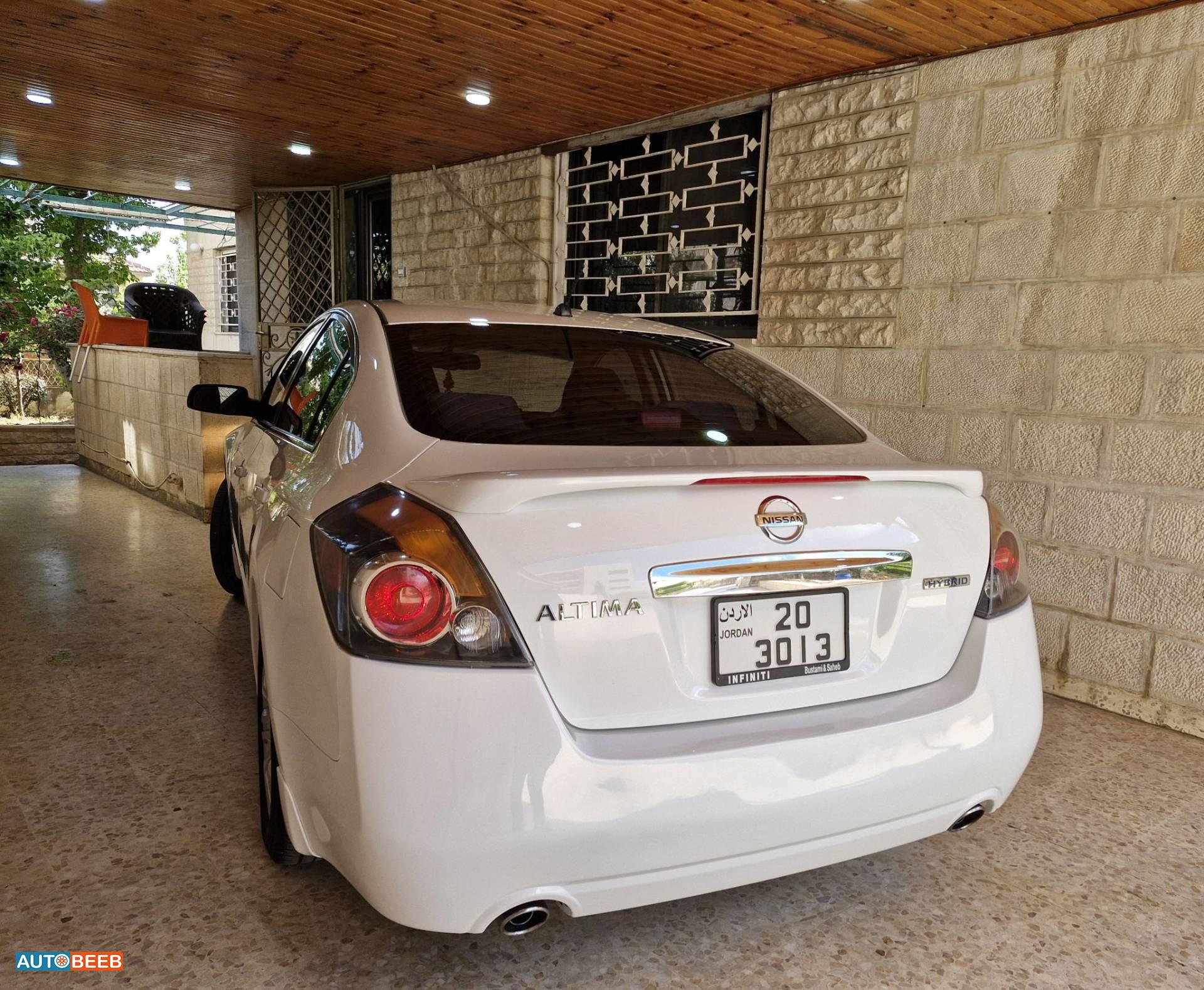 نيسان التيما 2010