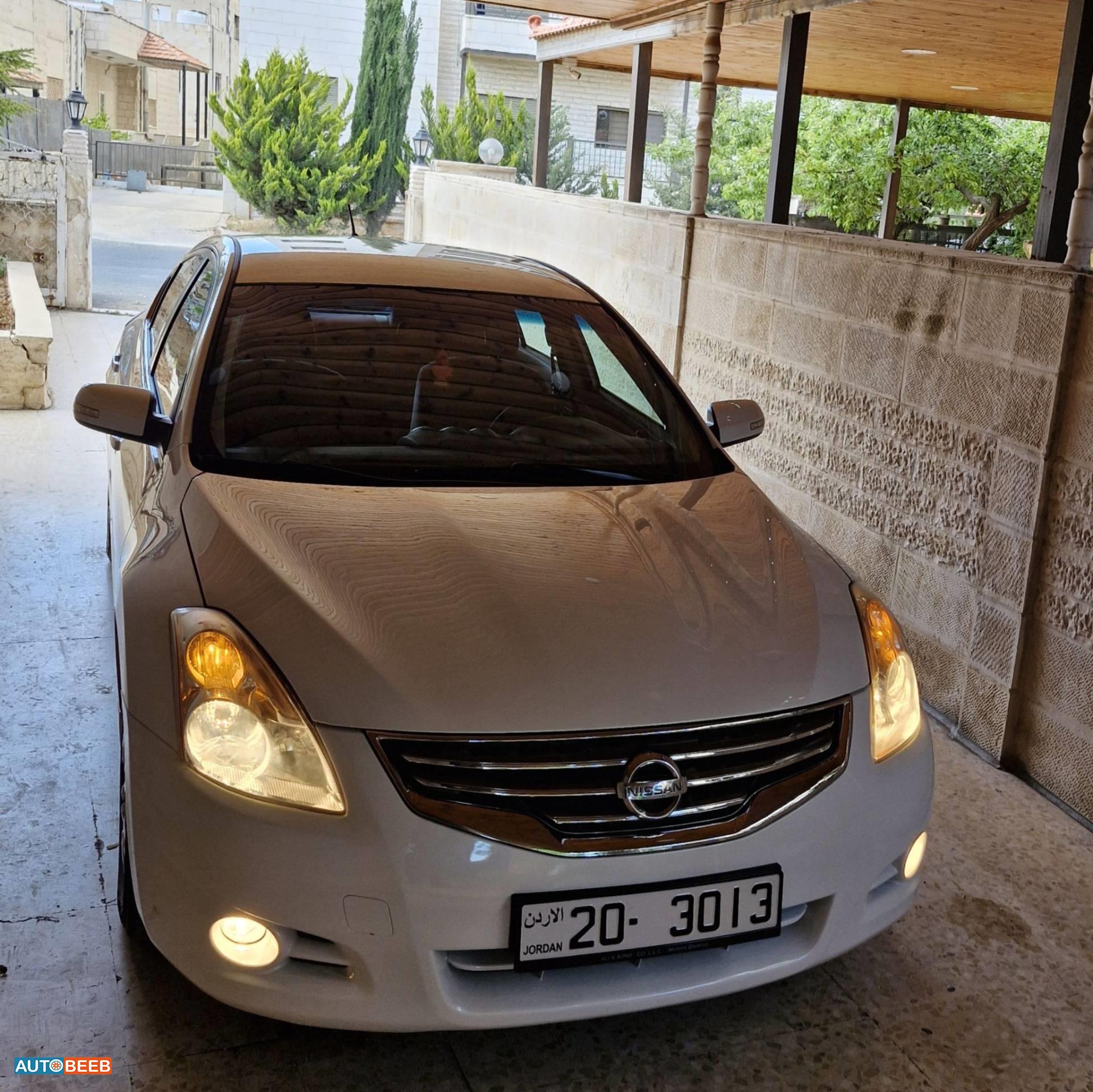 نيسان التيما 2010