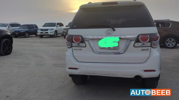 Toyota Fortuner 2015