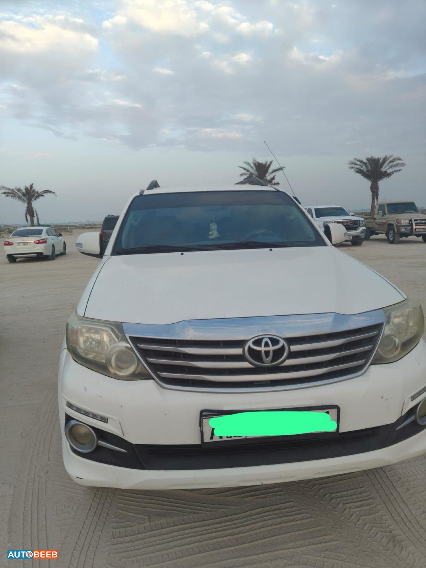 Toyota Fortuner 2015