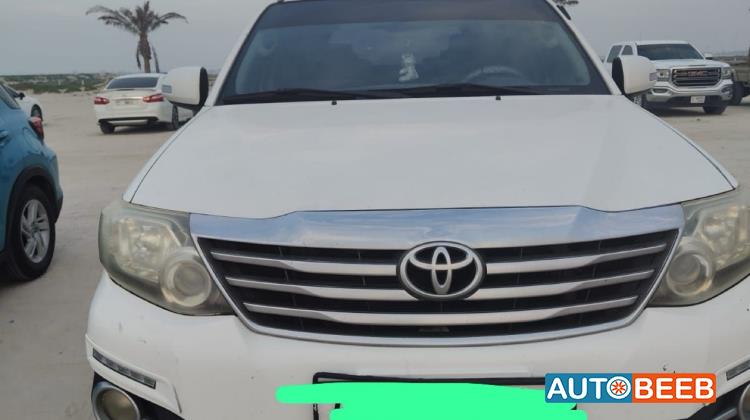 Toyota Fortuner 2015