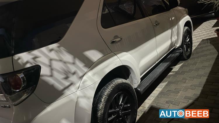 Toyota Fortuner 2015