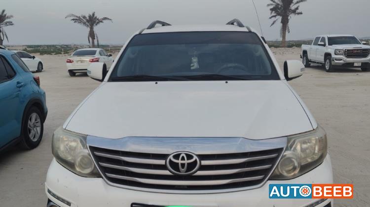 Toyota Fortuner 2015