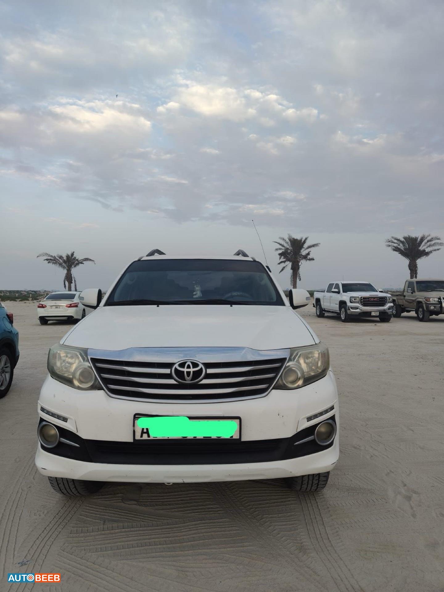 Toyota Fortuner 2015