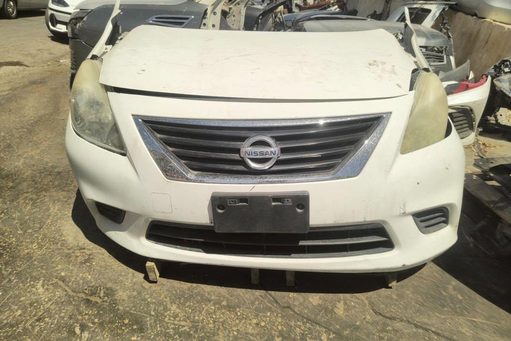 Body  Front clip Nissan Sunny