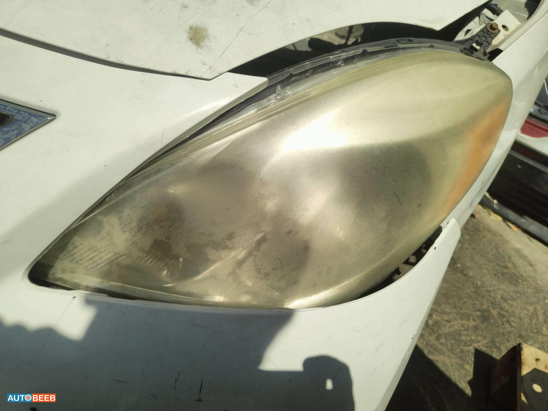 Lights Front light Nissan Sunny