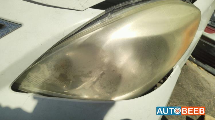 Lights Front light Nissan Sunny