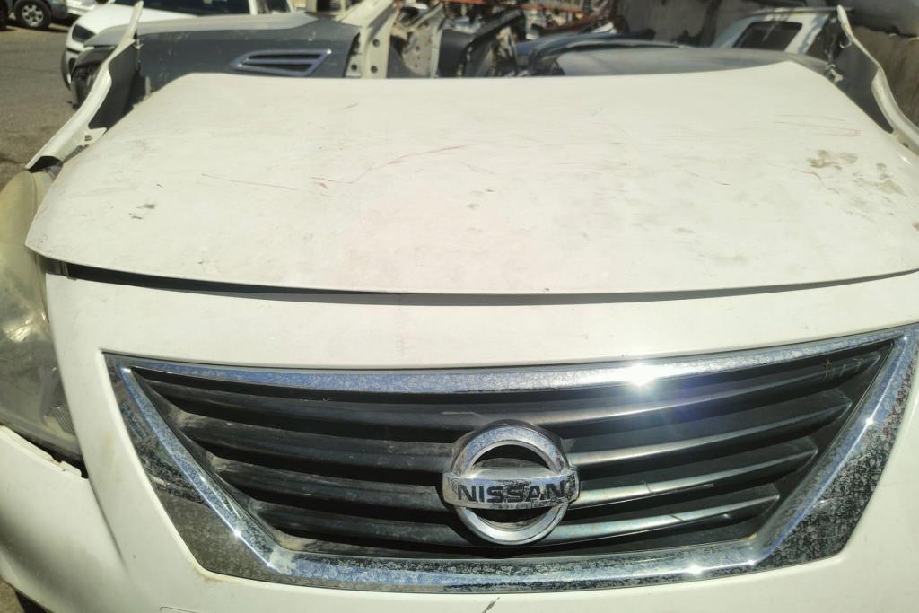 Body  Grilles Nissan Sunny