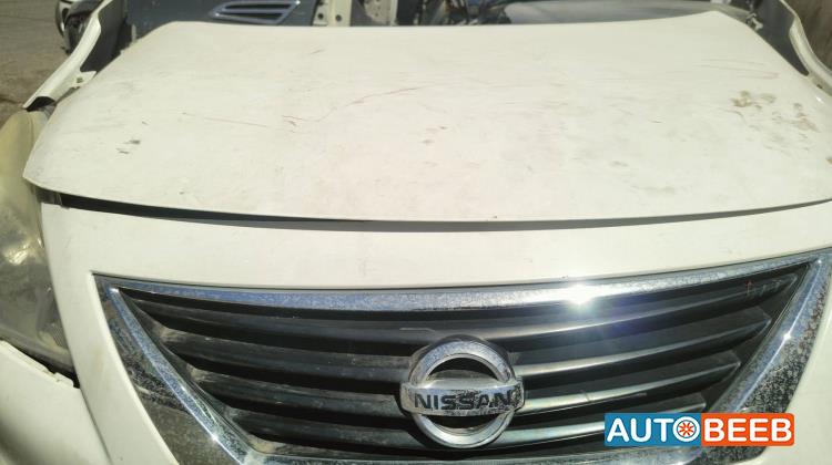 Body  Grilles Nissan Sunny