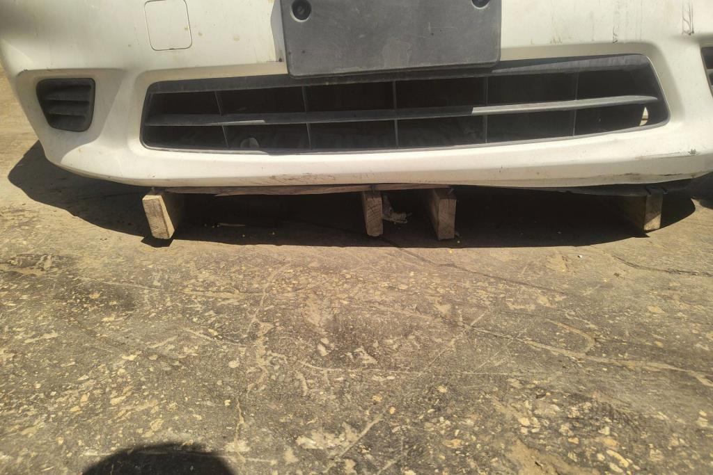 Body  Grilles Nissan Sunny