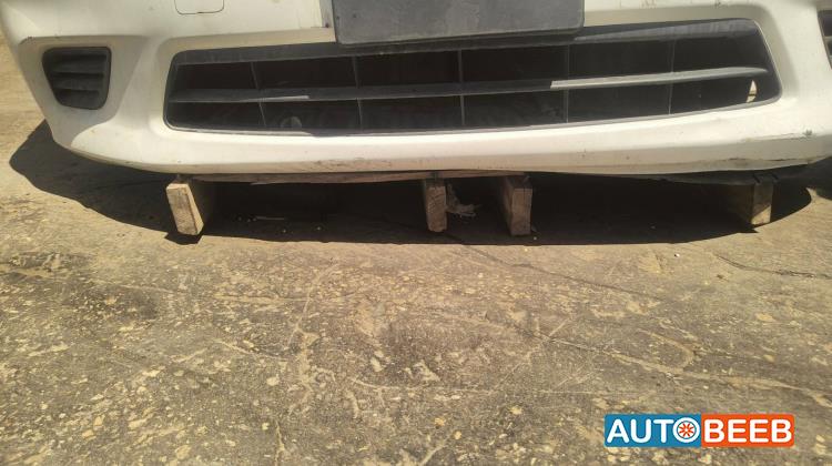 Body  Grilles Nissan Sunny