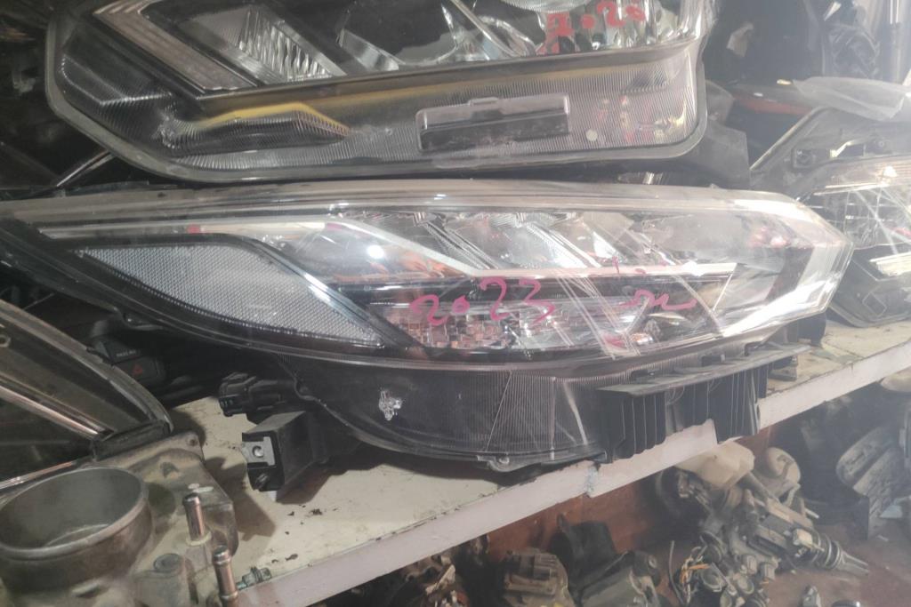Lights Front light Nissan Sentra
