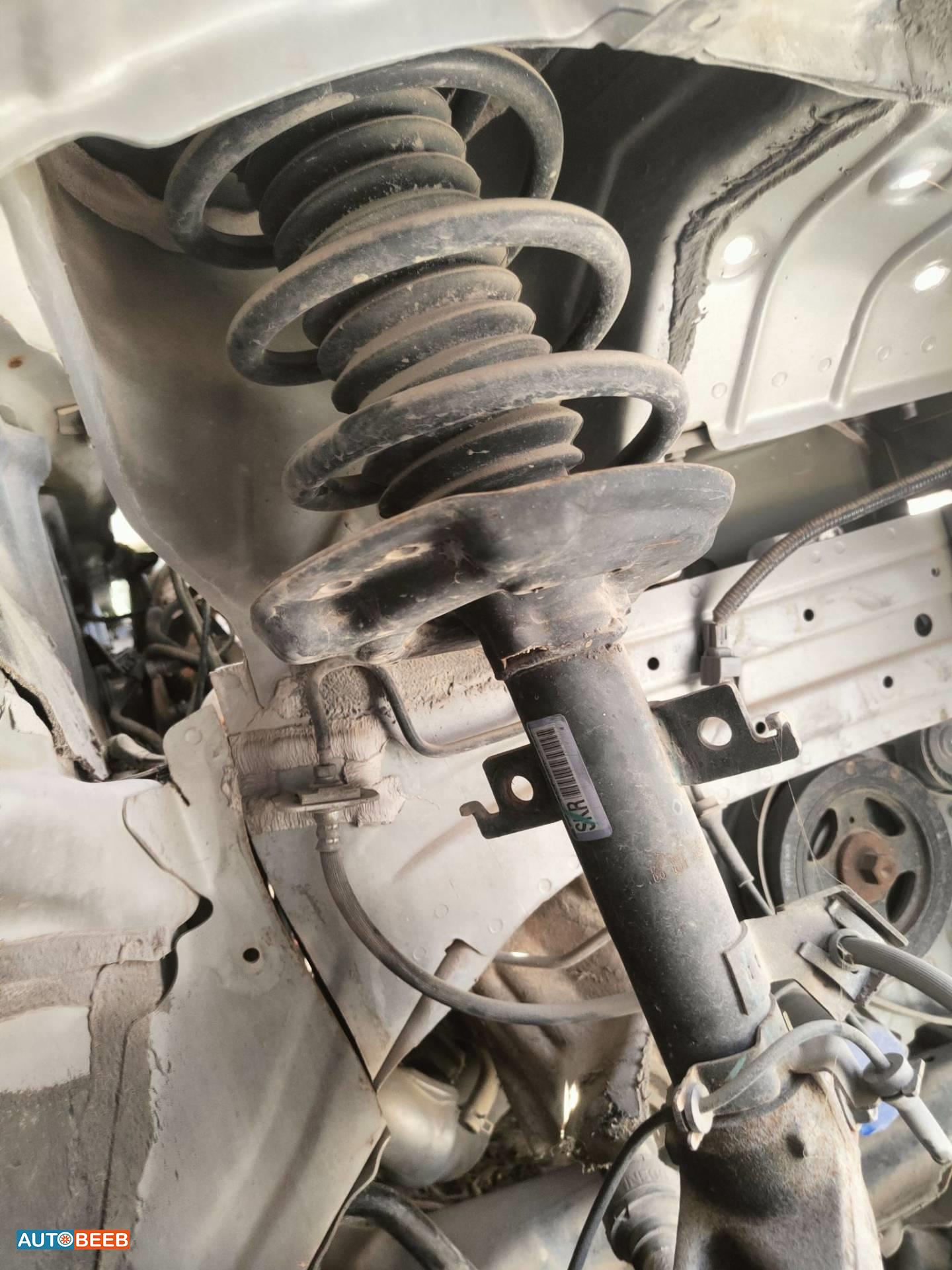  Shock Absorber Nissan X-Trail