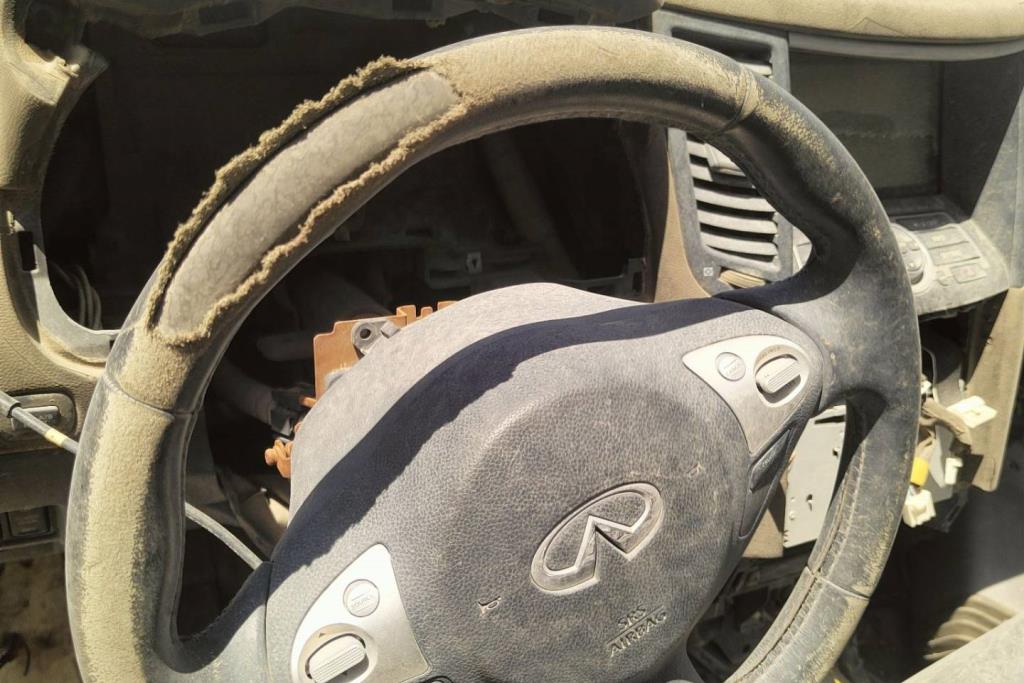 Cabin  Steering Wheel Infiniti FX 35