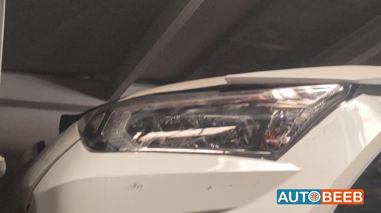 Lights Front light Toyota RAV4