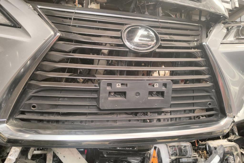 Body  Grilles Lexus RX450