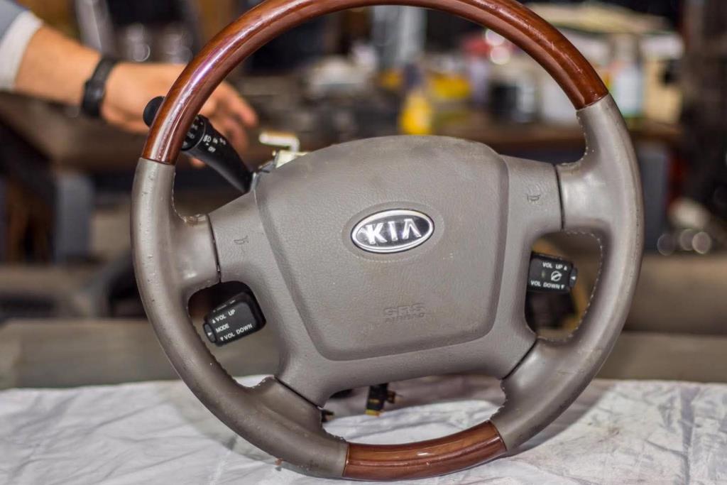 Cabin  Steering Wheel KIA Cerato