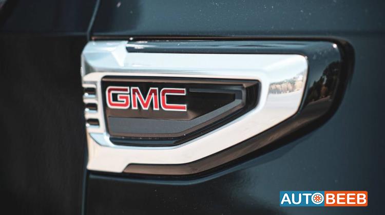 GMC Yukon 2025