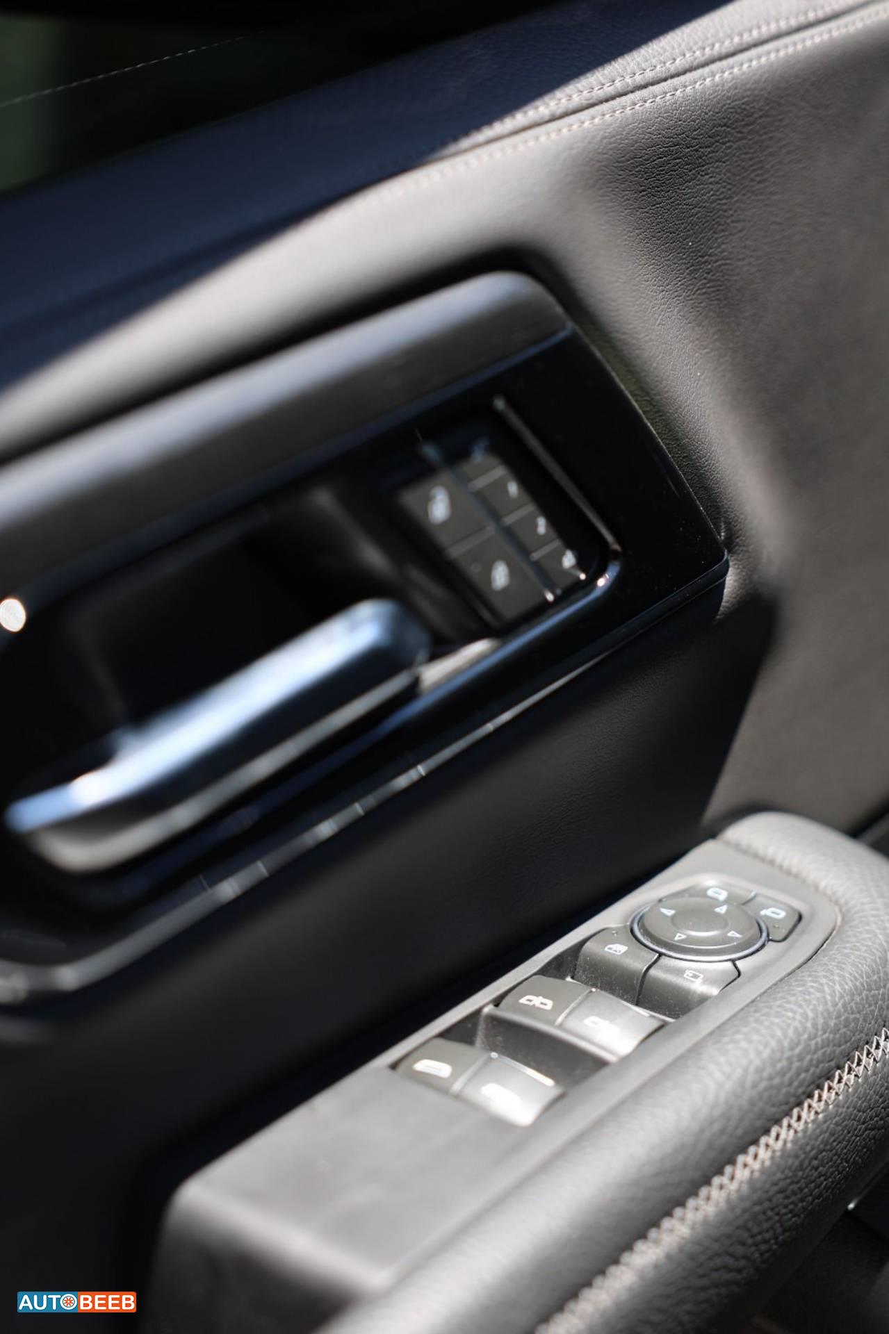 GMC Yukon 2025