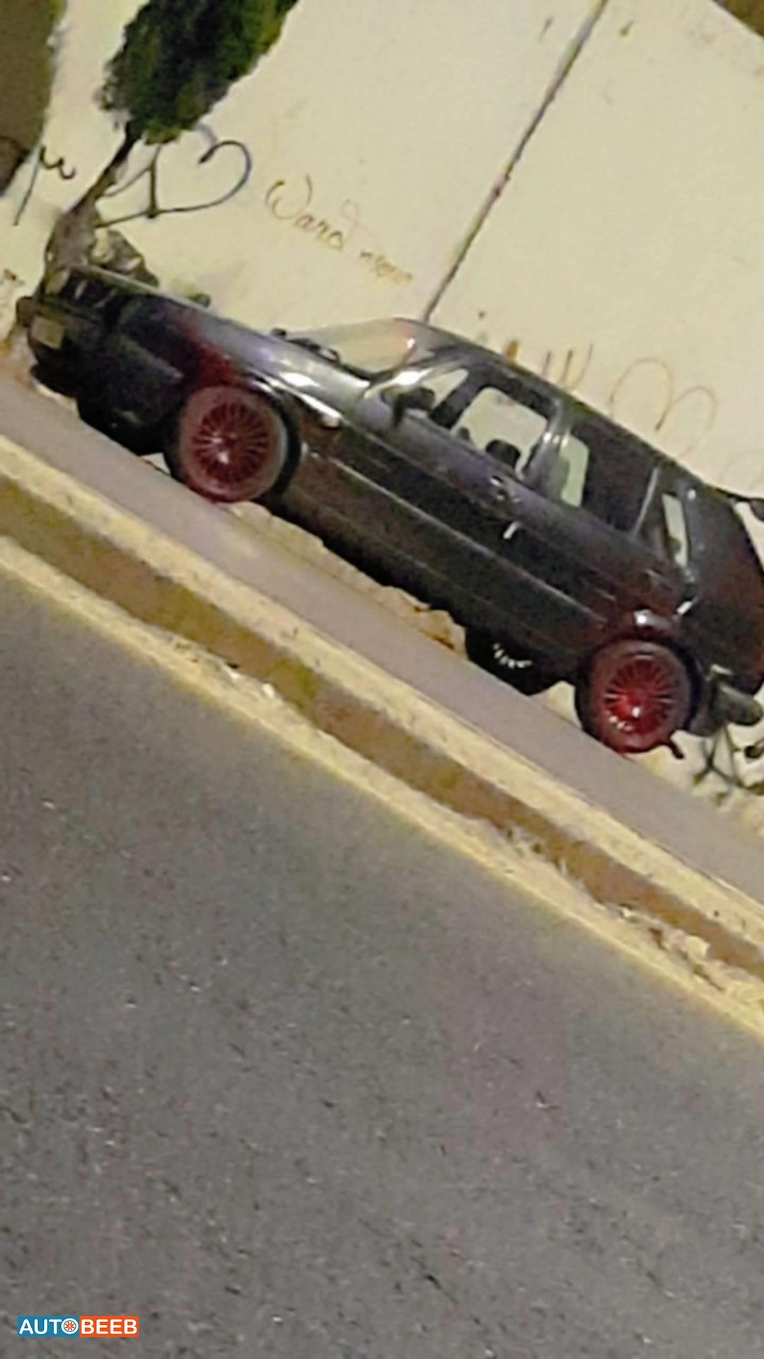 فولكس فاجن جولف 1989