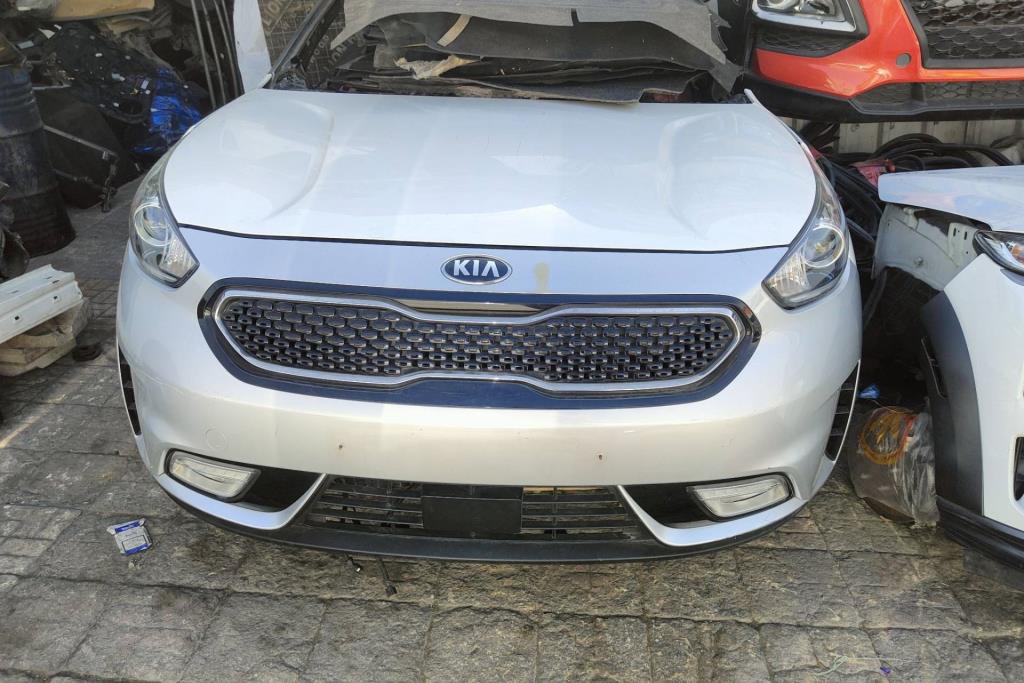 Body  Front clip KIA Niro