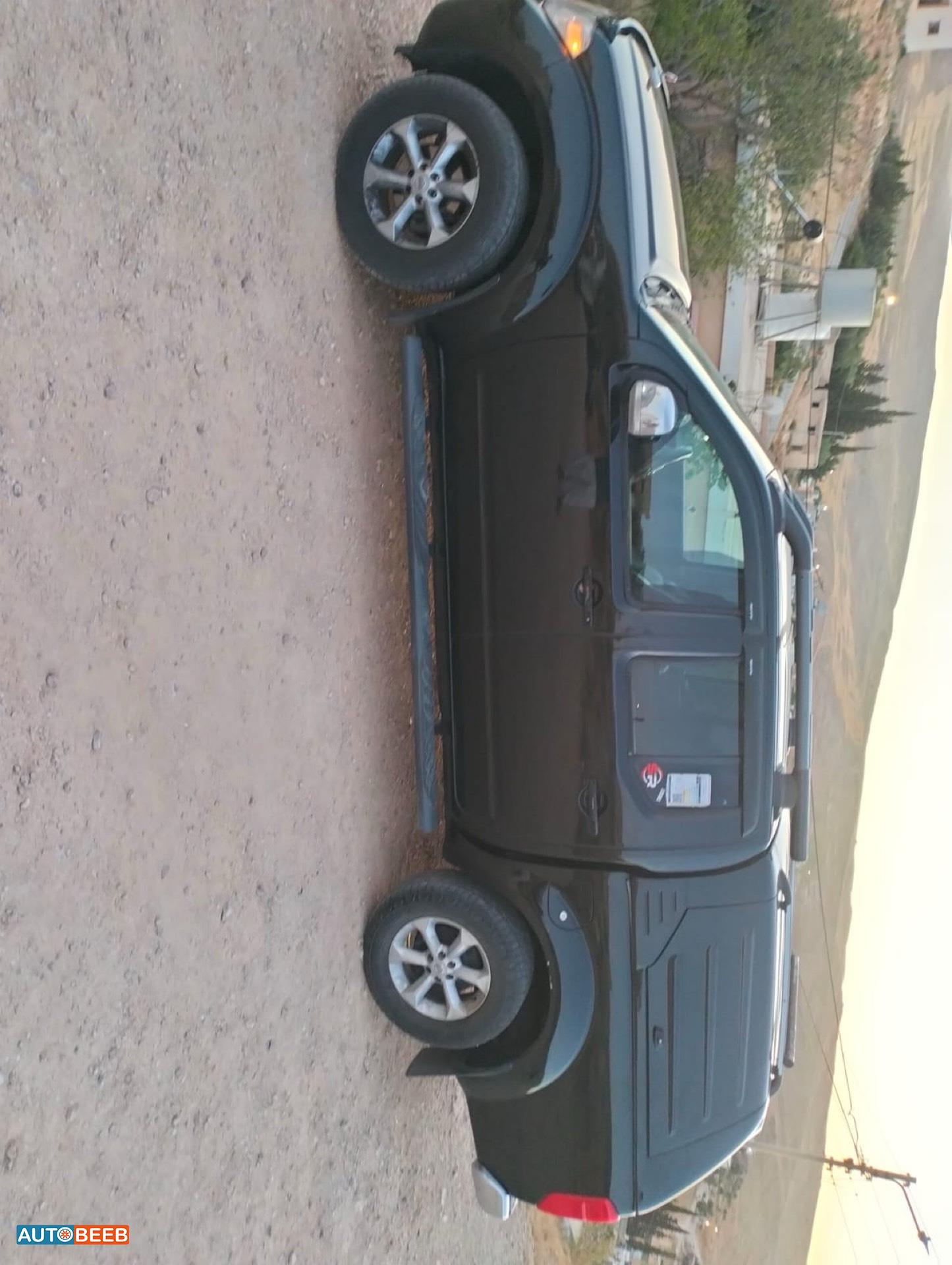 نيسان نافارا 2013