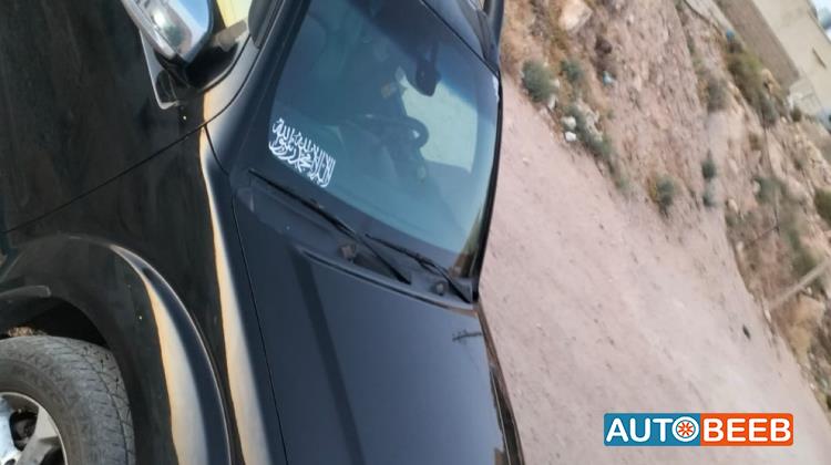 نيسان نافارا 2013