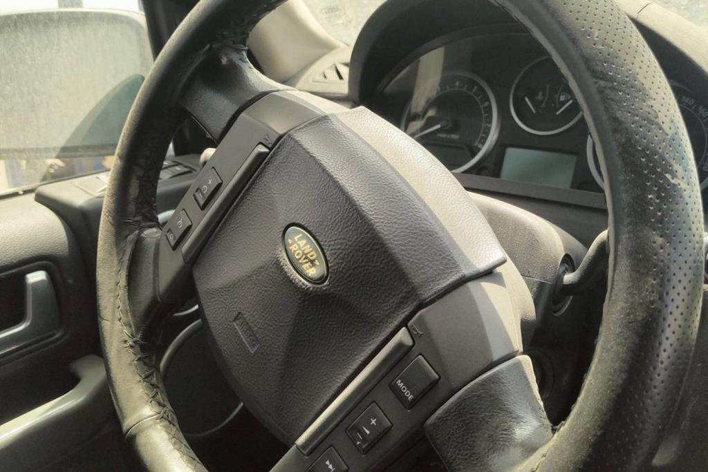 Cabin  Steering Wheel Land Rover Discovery