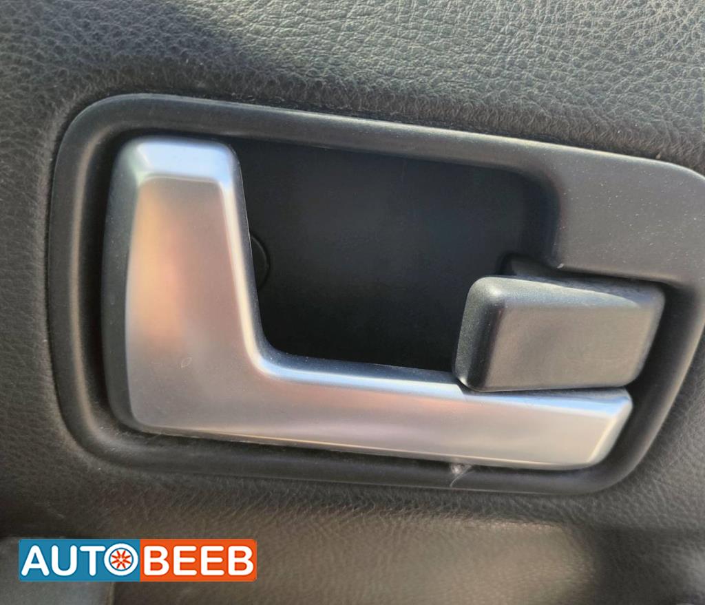 Body  Door Handle  Land Rover Discovery