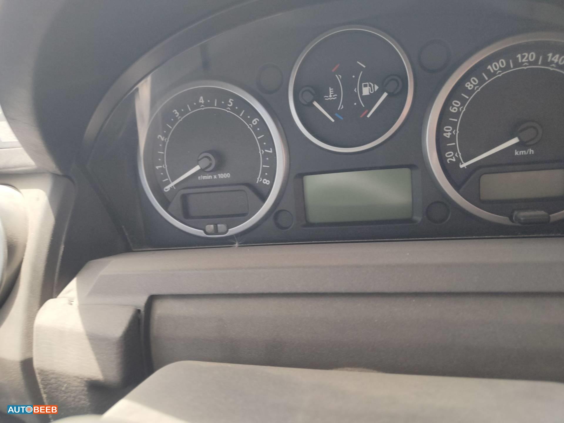 Cabin  Dashboard Land Rover Discovery
